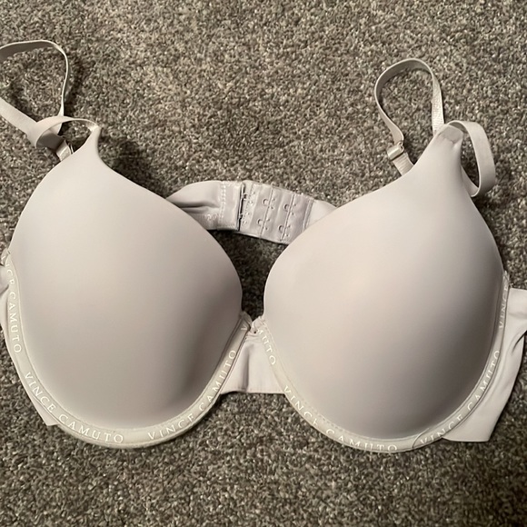Three bras. - Picture 3 of 8
